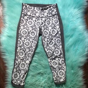 Lululemon crop leggings